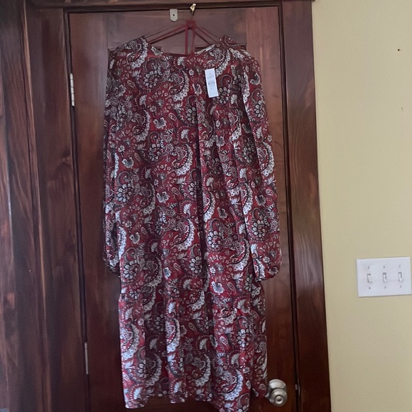 Beautiful Christmas Red Silver Sparkling dress with ruffled hem NWT - Picture 1 of 3